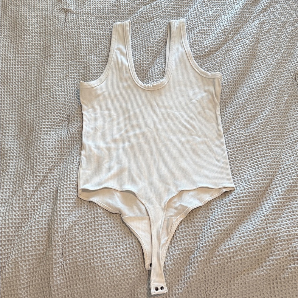 A&F Ribbed Bodysuit - Picture 3 of 4